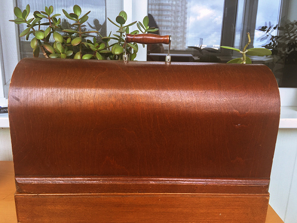 Швейная машинка Подольского механического завода им. Калинина ...