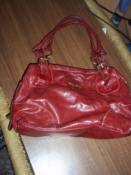 Красно-бордовая сумочка