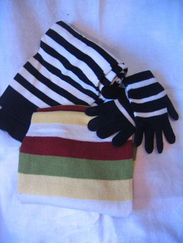 шарфы и перчатки