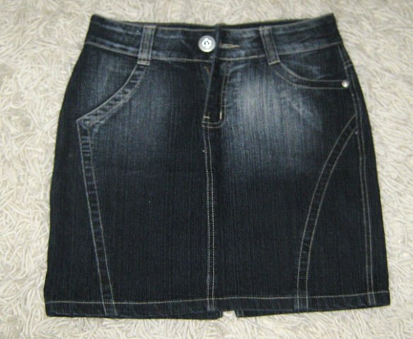 Темно-серая джинсовая юбка