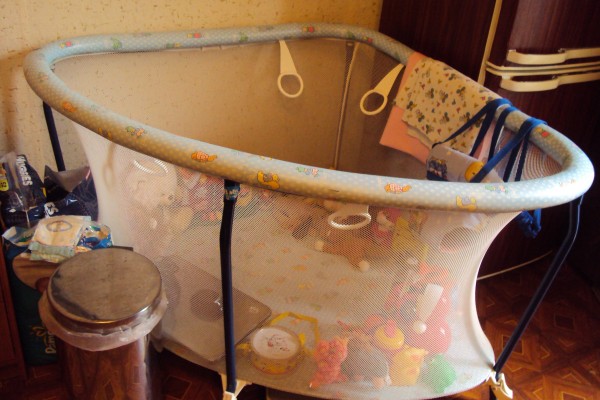 Отдам даром манеж. Отдам манеж. Манеж для ребенка даром. Отдам манеж. Отдам манеж.