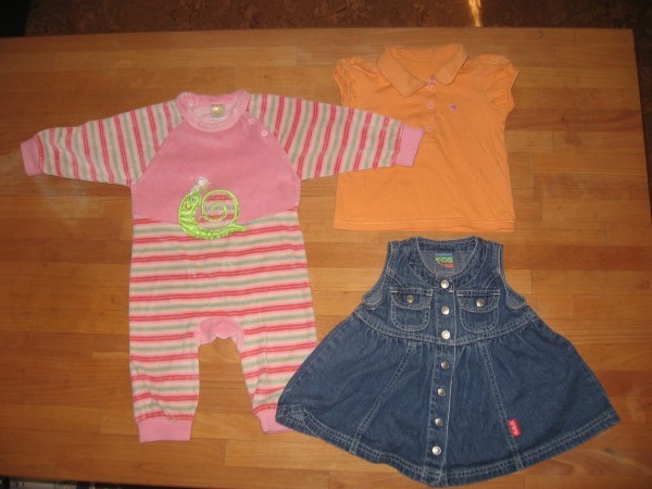 детская одежда (для девочки, примерно на 1 год)