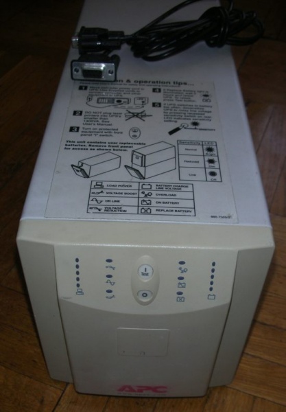 Smart ups 700. Бесперебойник ups 700. ИБП APC Smart 700. APC Smart ups 700 аккумулятор. Smart-ups 700 RM.