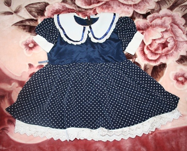 Платье нарядное на девочку трёх-четырёх лет