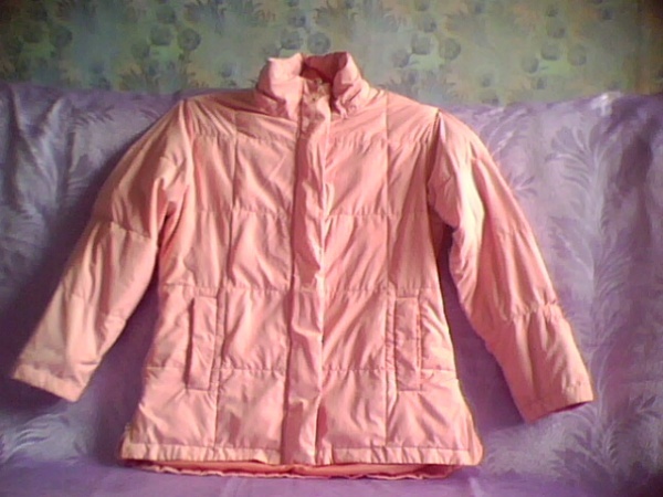 Розовая курточка с капюшоном, р.46. Подойдет беременным!