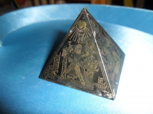 Египетская пирамидка)