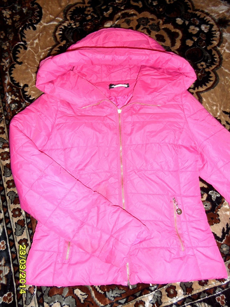 курточка подростковая розовая на р 40-42 на рост 155-160