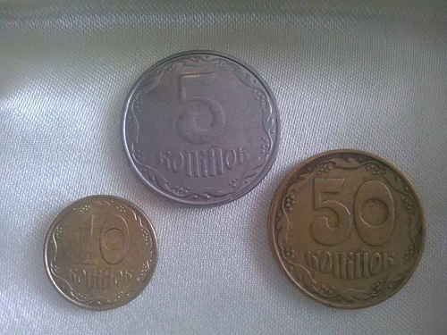 Монеты (квотеры США, ходячка Украины), боны СССР, России и Эстонии