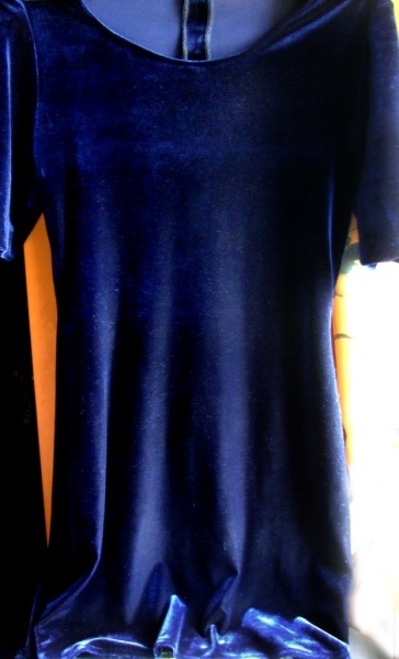 Темно-синее бархатное платье р-р 40-42