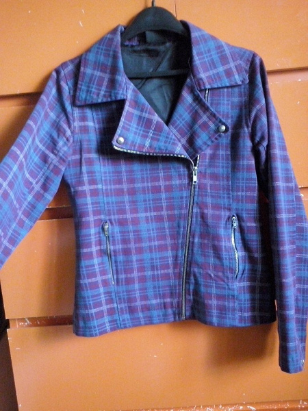 Курточка-пиджак аля косуха 40-42 жен.