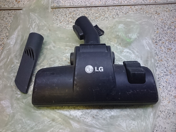 Насадки б/у к пылесосу LG в дар (Москва). Дарудар
