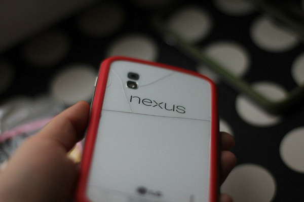 Чехлы для «Nexus 4»