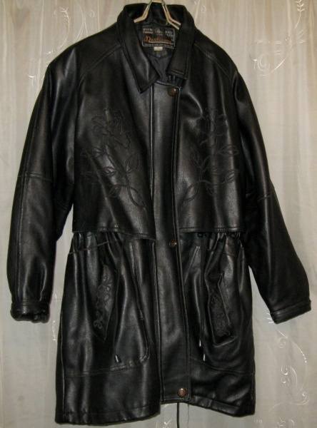Куртка чёрная, б/у, размер 48-50