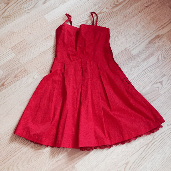 Платье красное XS