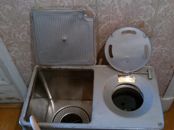 Стиральная машина активаторная с отжимом ЗВИ СМП-1,5 (в рукастые руки ...