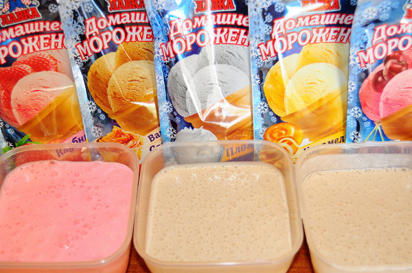 Мороженое в вазе. Бабблгам мороженое. Как сделать сухое мороженое. Смесь для приготовления мороженного. Нетающее мороженое.