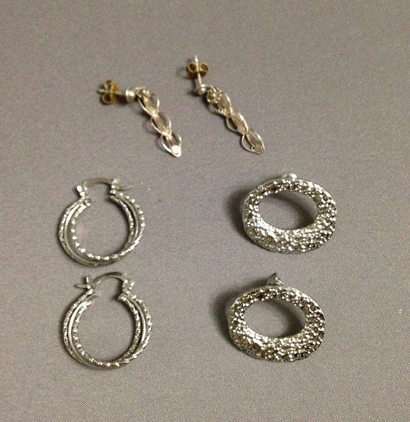 Сережки под серебро в дар (Уфа, Ростов-на-Дону, Ульяновск). Дарудар