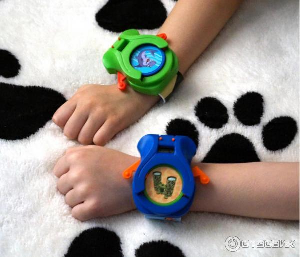 Honor watch kids tar wb01. Игрушечные часы. Игрушечные часы на руку. Детские часы игрушка. Часики детские наручные Игрушечные.
