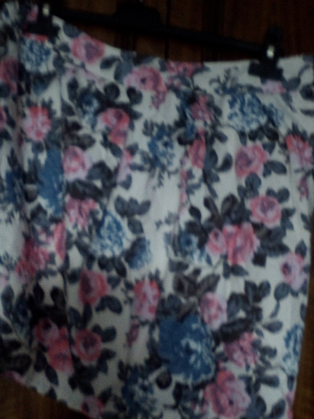 Класснецкая молодежная юбка размер L в дар (Москва). Дарудар